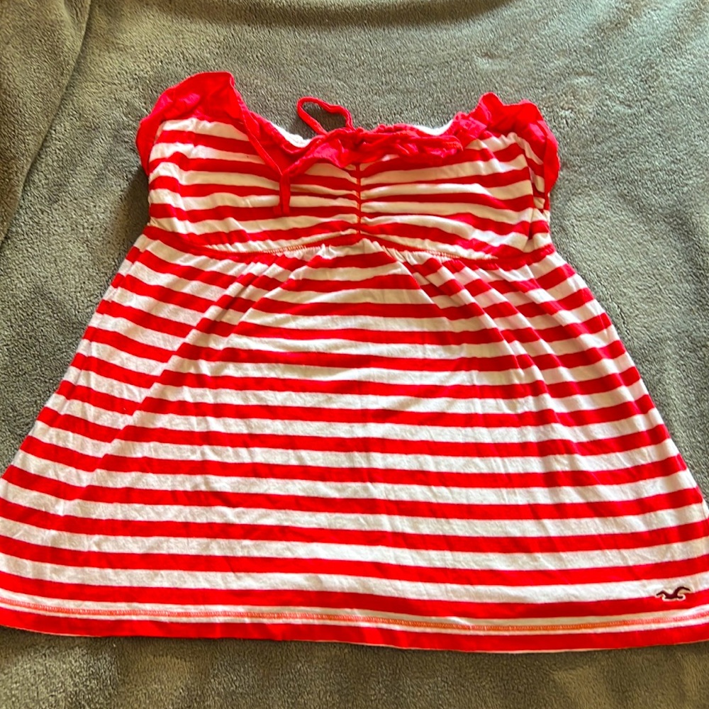Large hollister strapless shirt